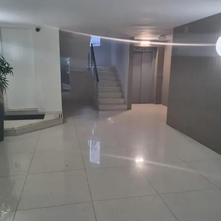Apartment Comodo *